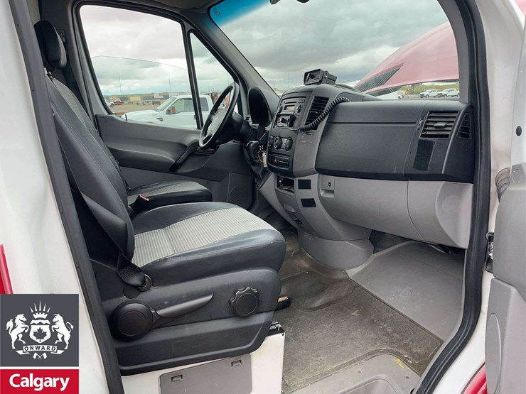 2008-dodge-sprinter-3500-image-17