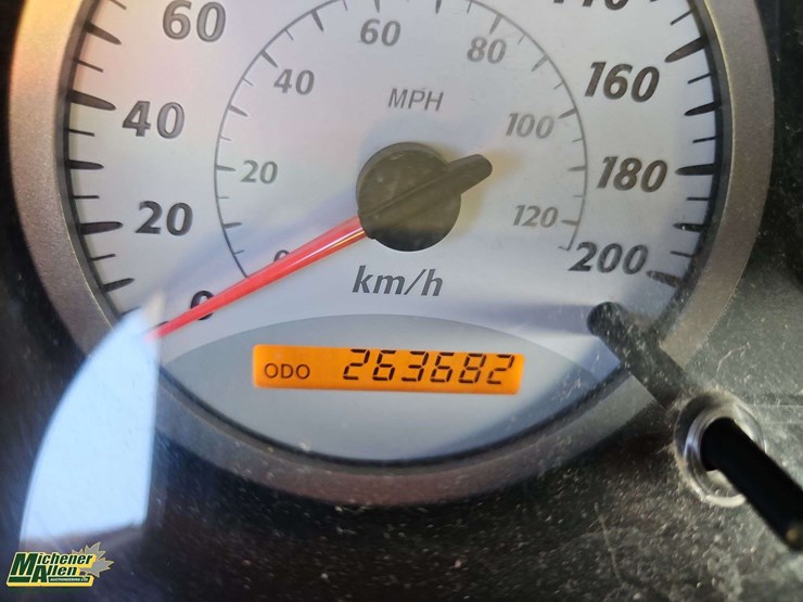 2004-toyota-rav4-image-24