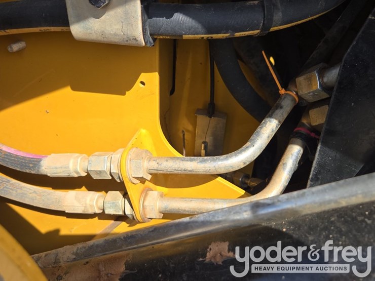 2019-caterpillar-289d-image-28