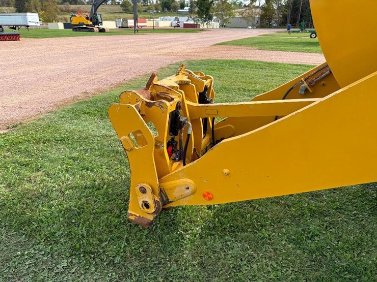 caterpillar-938m-image-29