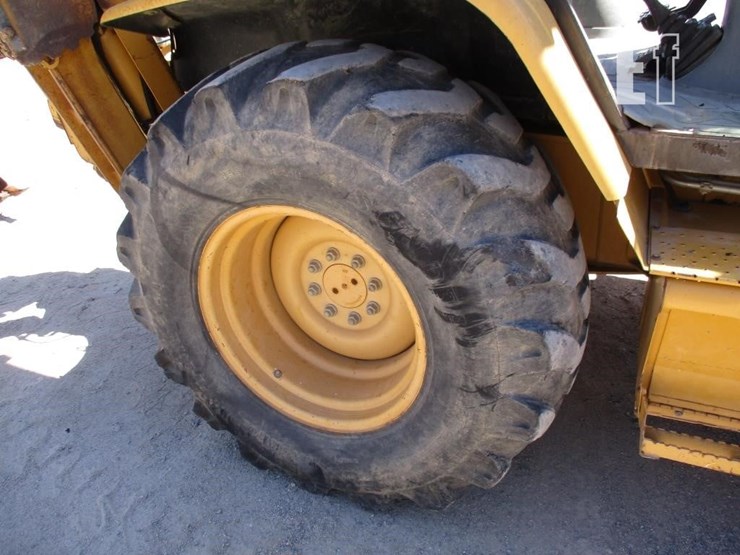 2005-caterpillar-430d-image-22