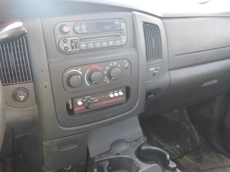 2005-dodge-ram-2500-image-16