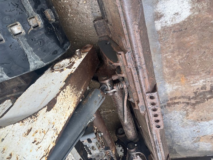 2015-bobcat-t770-image-54