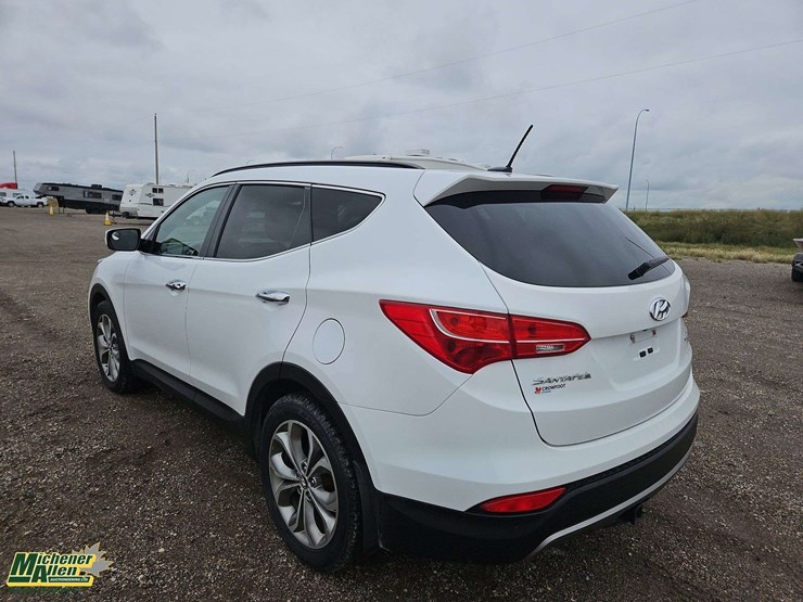2014-hyundai-santa-fe-sport-image-4