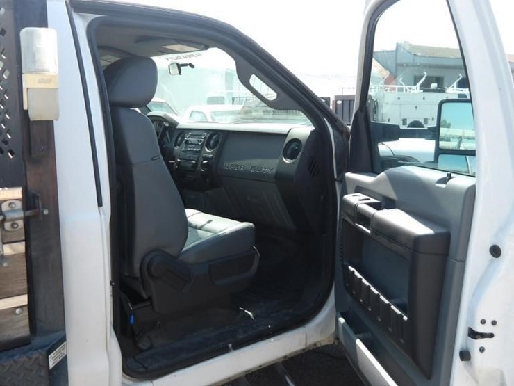 2016-ford-f550-image-23