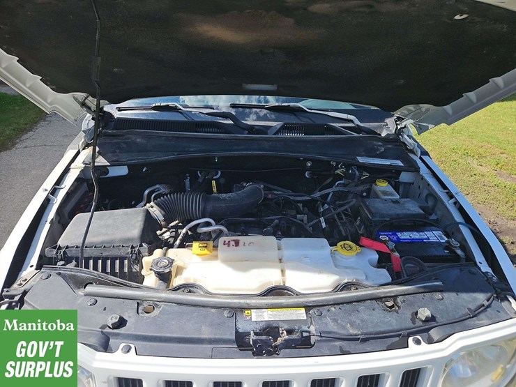 2012-jeep-liberty-image-13