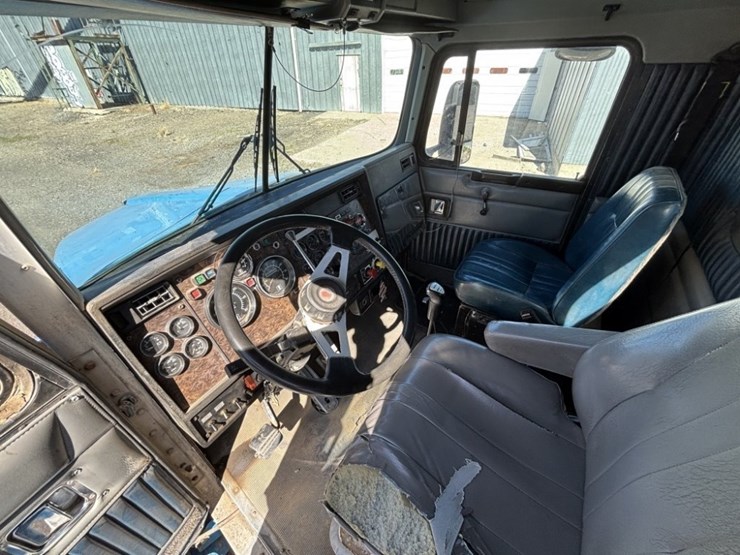 1993-kenworth-t600-image-32