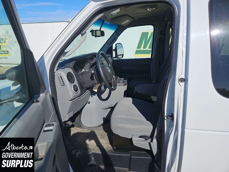ford-e350-image-13