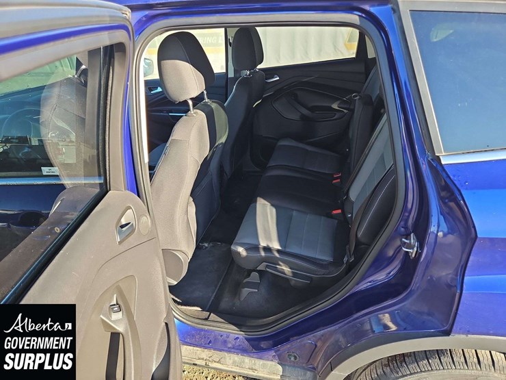 2016-ford-escape-se-image-14