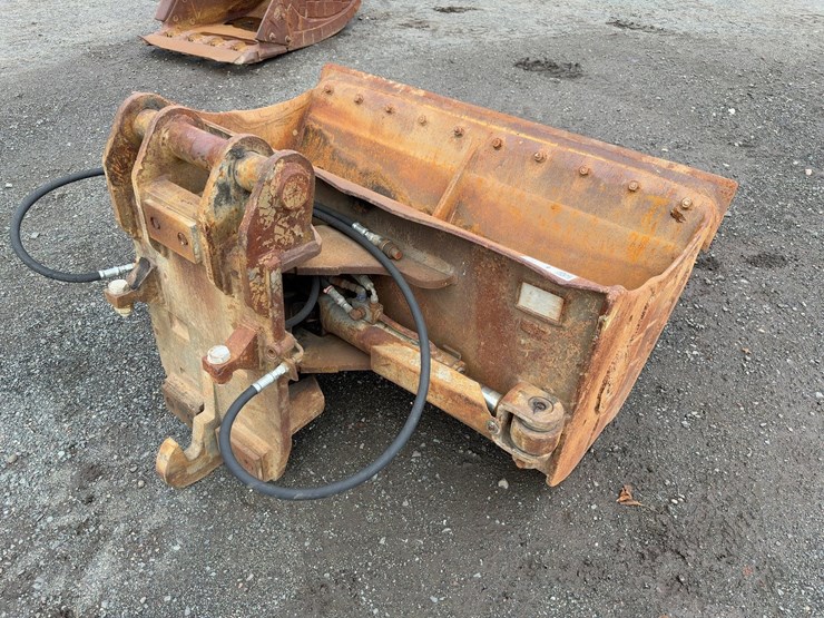 60”-bucket-for--excavator-image-3