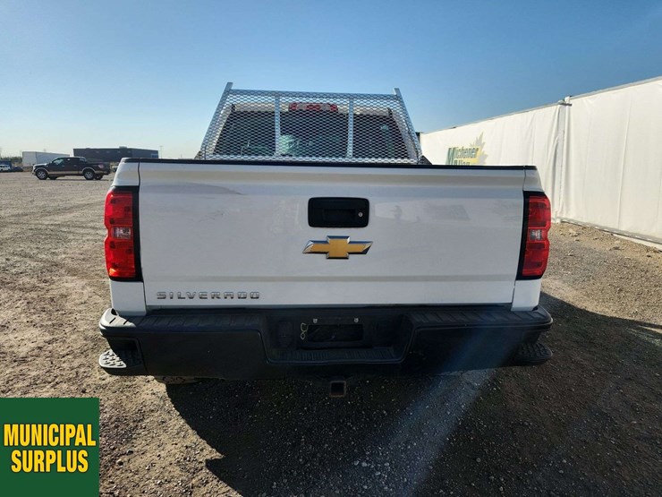 2017-chevrolet-silverado-1500-image-6