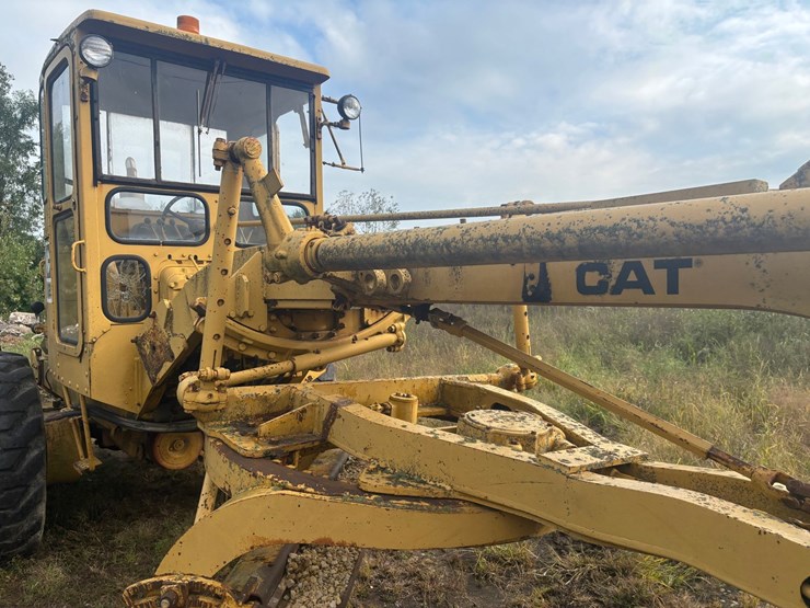 caterpillar-12-image-24