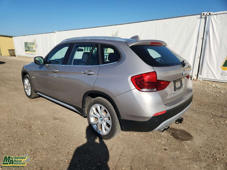 2012-bmw-x1-image-3