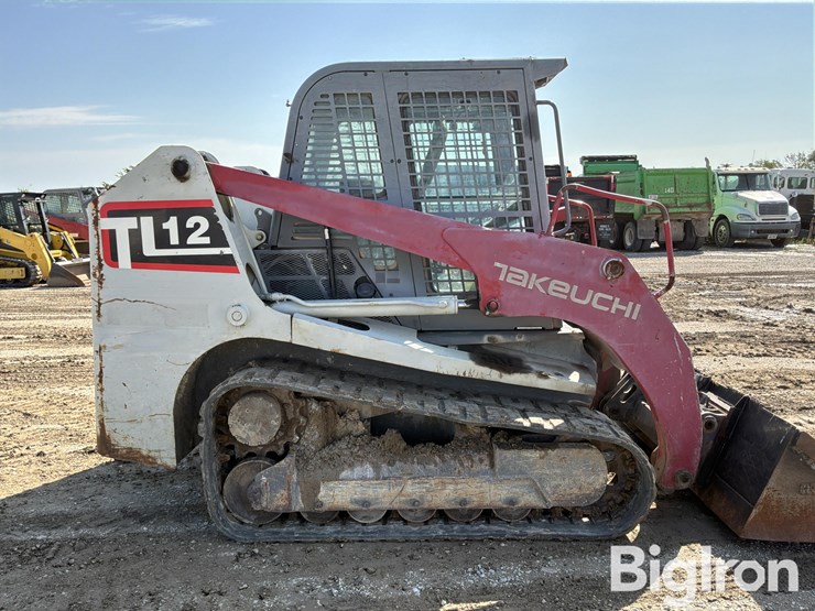 2015-takeuchi-tl12-image-18