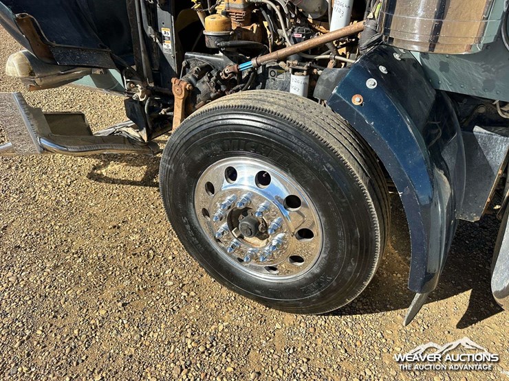 peterbilt-378-image-47