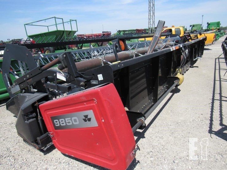 2001-massey-ferguson-9850-image-1