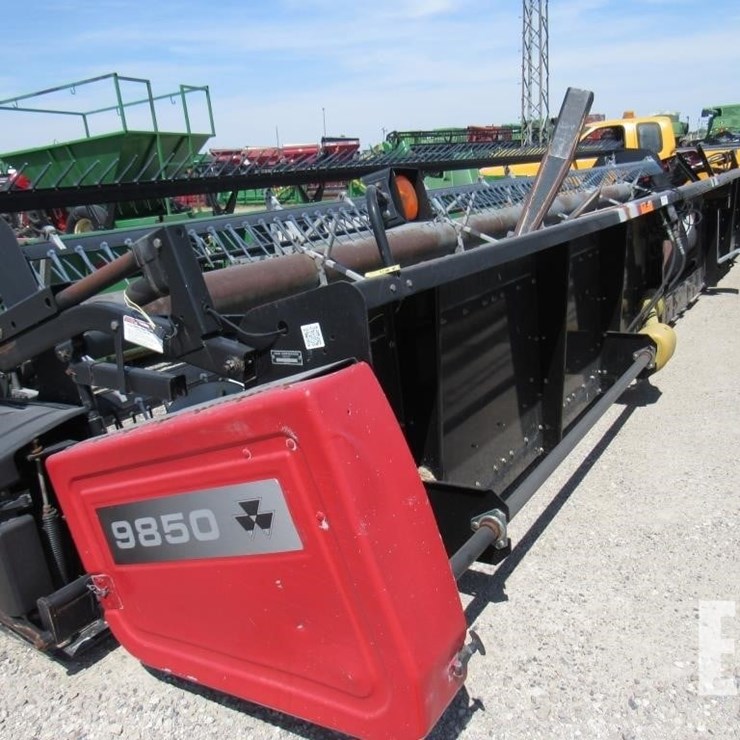 2001 MASSEY-FERGUSON 9850