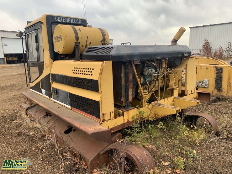 caterpillar-320-image-9