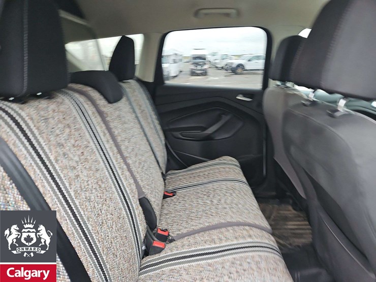 2017-ford-escape-se-image-16
