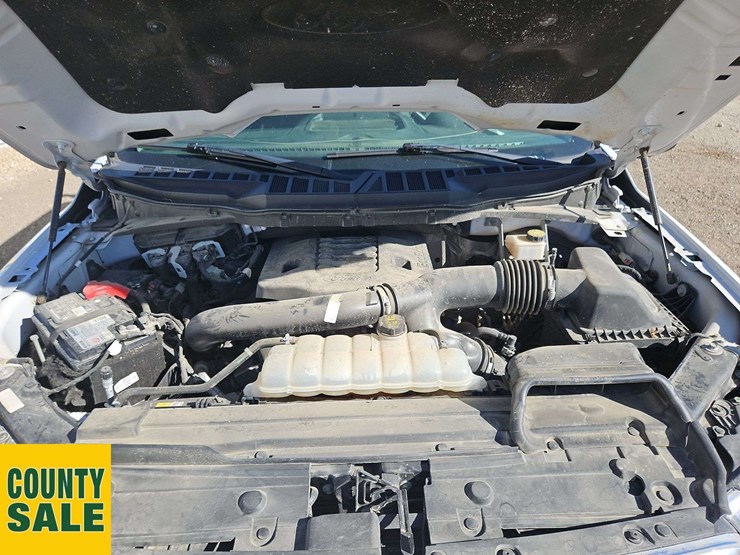 2021-ford-f150-image-25