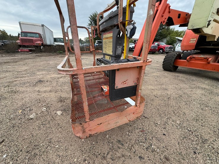 2005-jlg-450aj-image-12