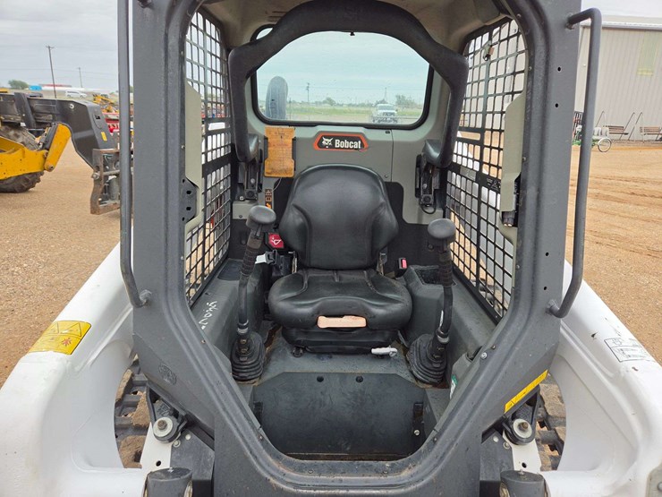 2022-bobcat-t62-image-8