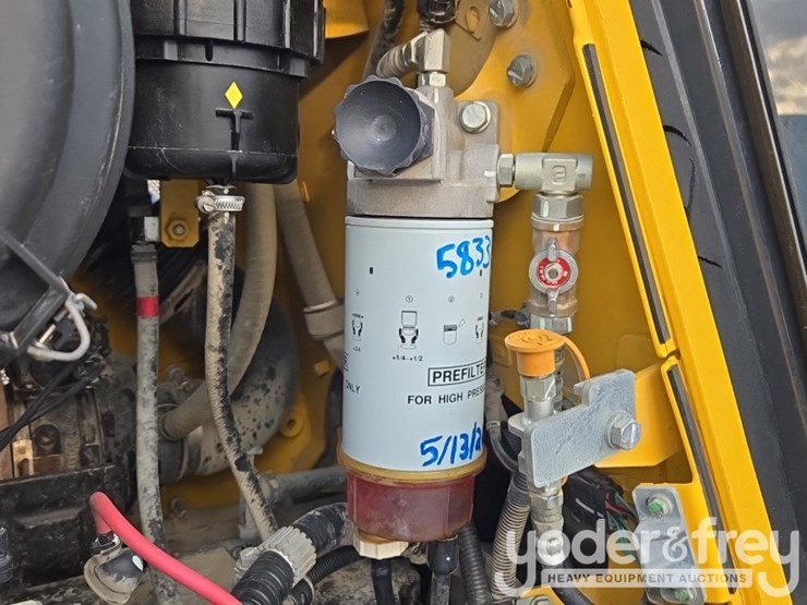 2023-komatsu-d61px-24-image-48