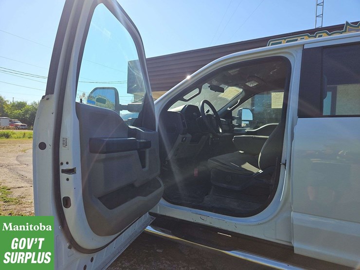 2017-ford-f350-image-16