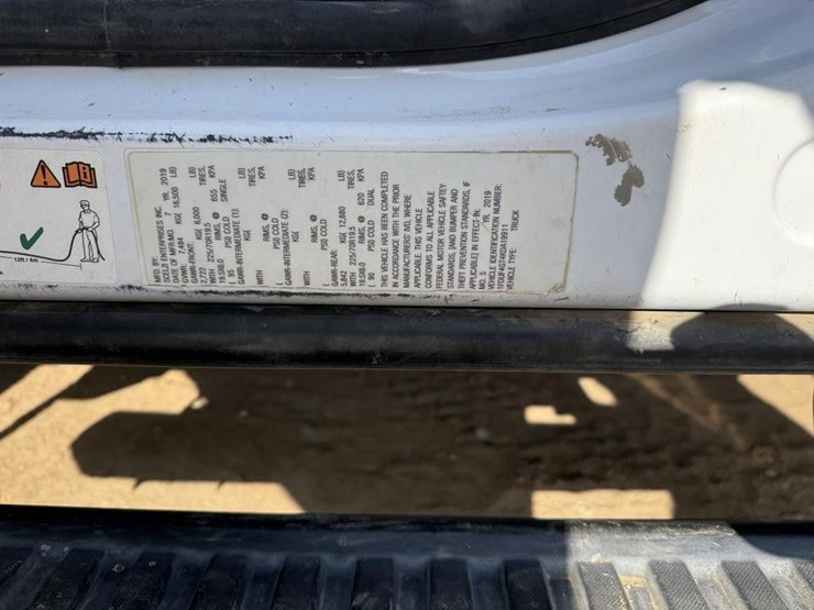 2019-ford-f450-image-2