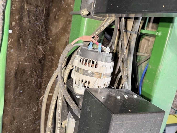 2013-john-deere-db60-image-58
