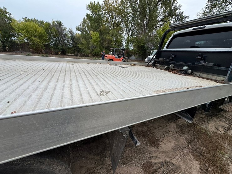 2015-ford-f650-image-30