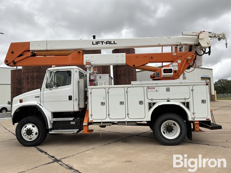 2002-freightliner-fl80-image-8