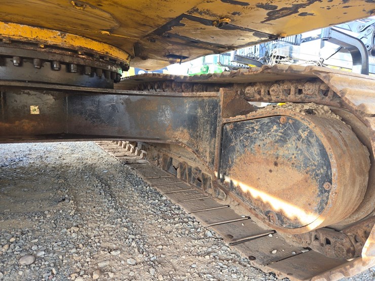 caterpillar-330b-image-44