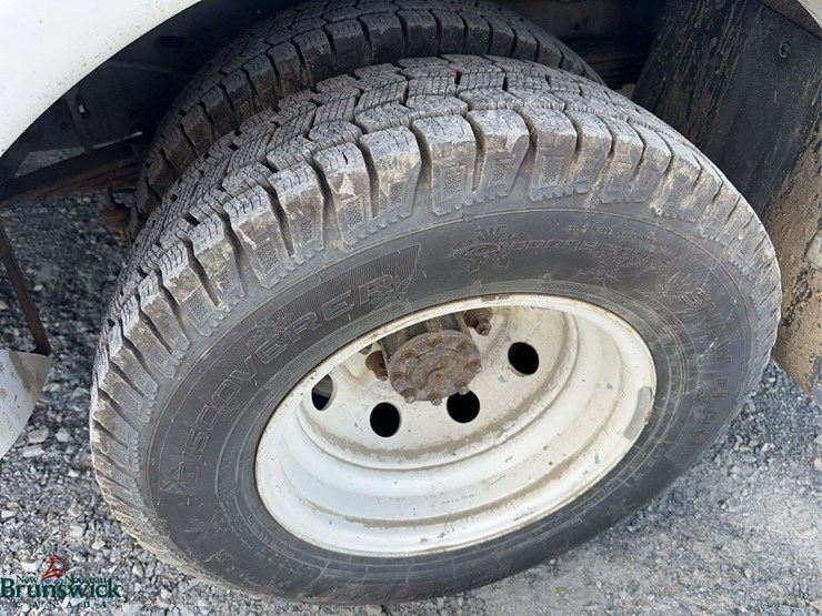 2014-ford-e450-image-10