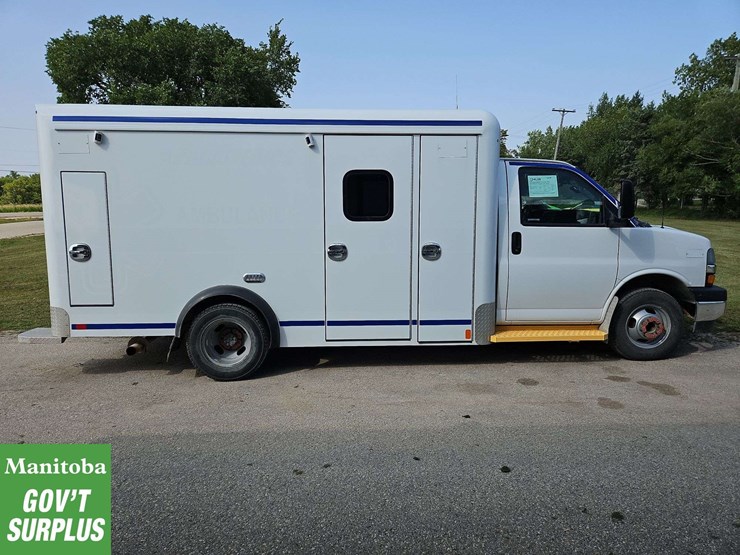 2020-chevrolet-express-s/a-ambulance-image-7