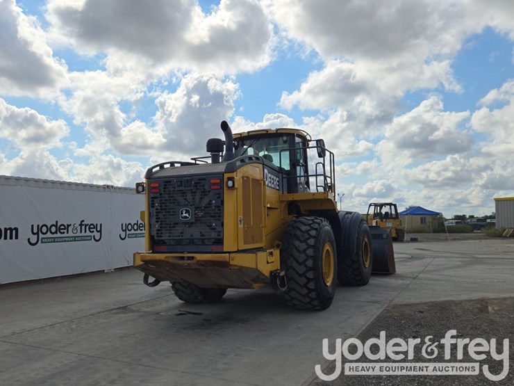 2019-deere-744k-image-5