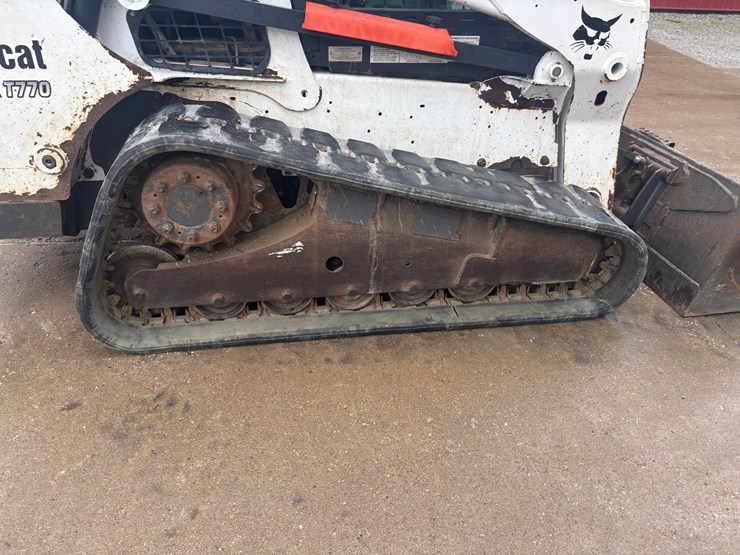 2015-bobcat-t770-image-65