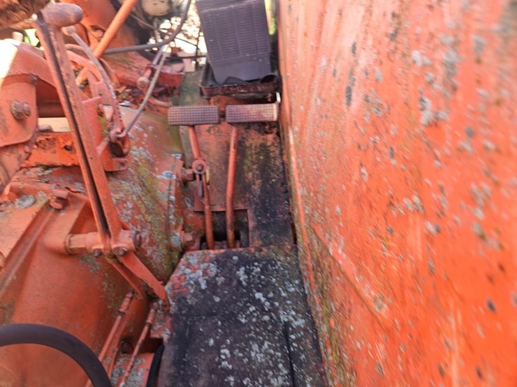 #2531-•-case-900-tractor-image-22