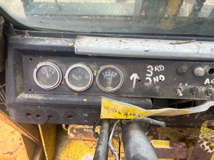 caterpillar-v180-image-49