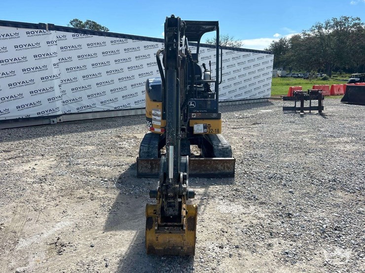 2017-deere-26g-image-35