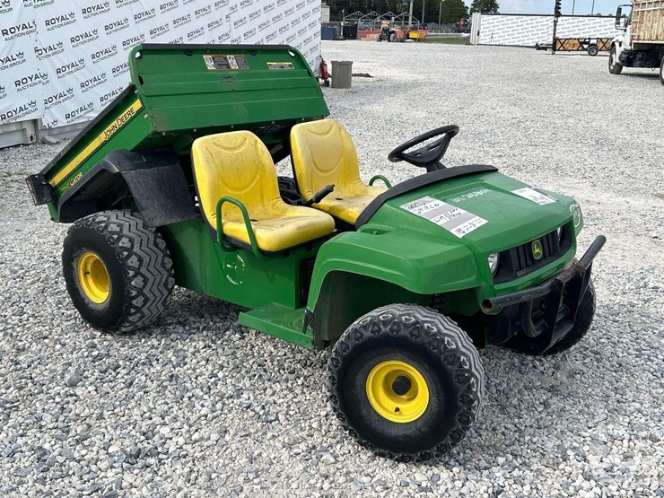 2017-john-deere-gator-image-2