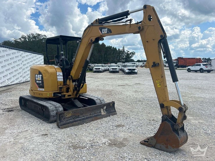 2019-caterpillar-305.5e2-cr-image-2