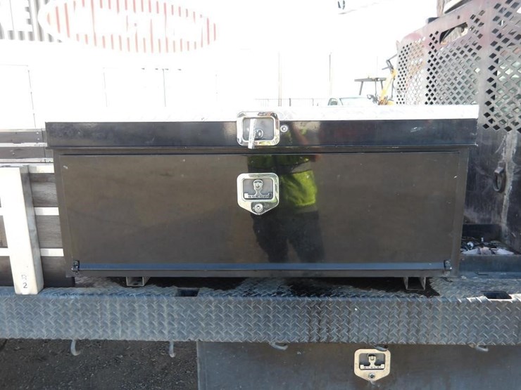 2016-ford-f550-xlt-image-11