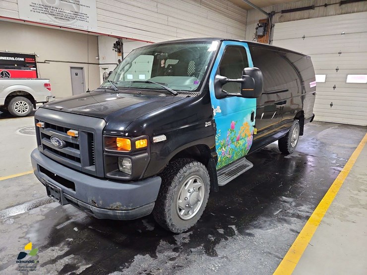 2013-ford-e150-image-1