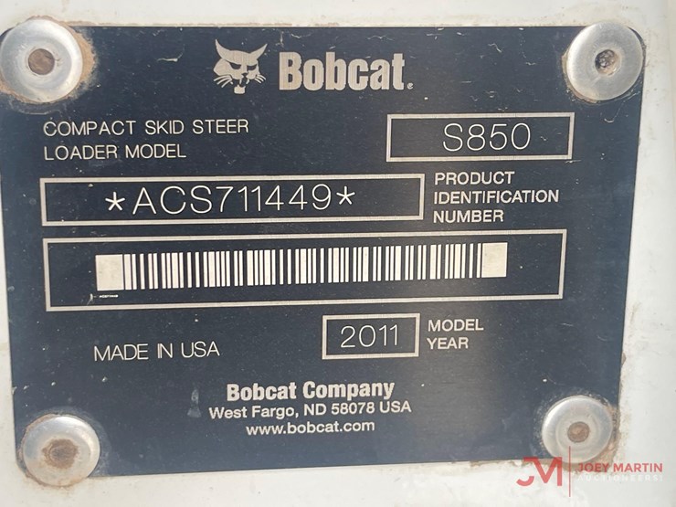 2011-bobcat-s850-image-26