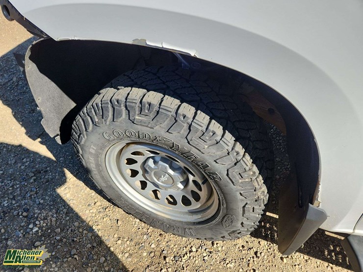 2019-chevrolet-silverado-1500-image-10