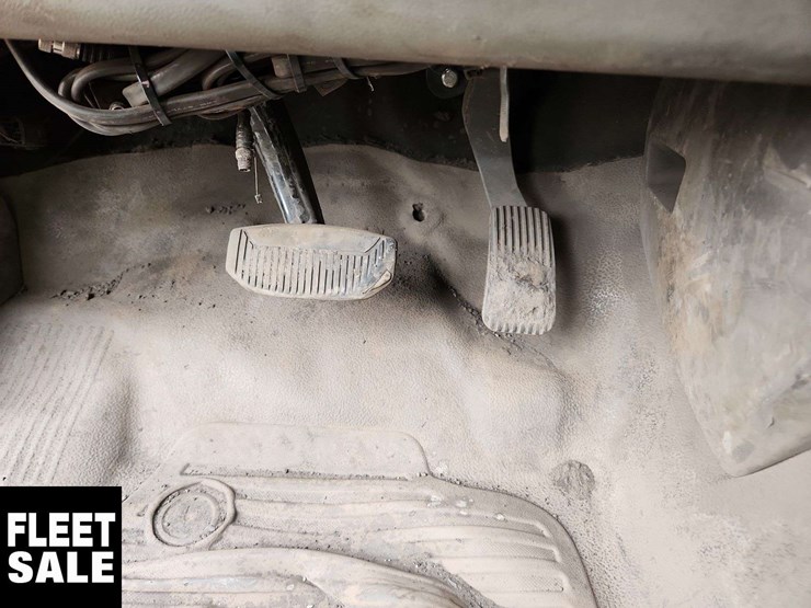 2023-ford-f350-image-21