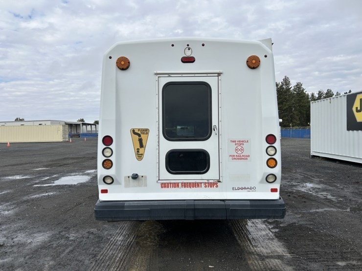 2016-chevrolet-express-paratransit-bus-image-4