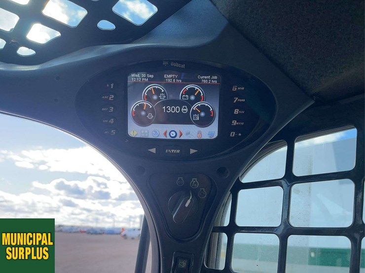 2014-bobcat-s650-image-14
