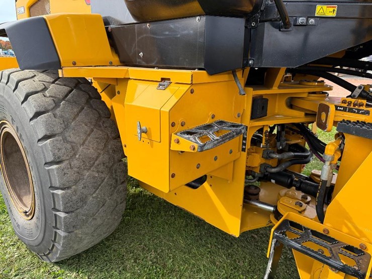 caterpillar-938m-image-44